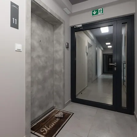 Amber Eleven Pba - Z Krytym Basenem - Aprent Apartment *